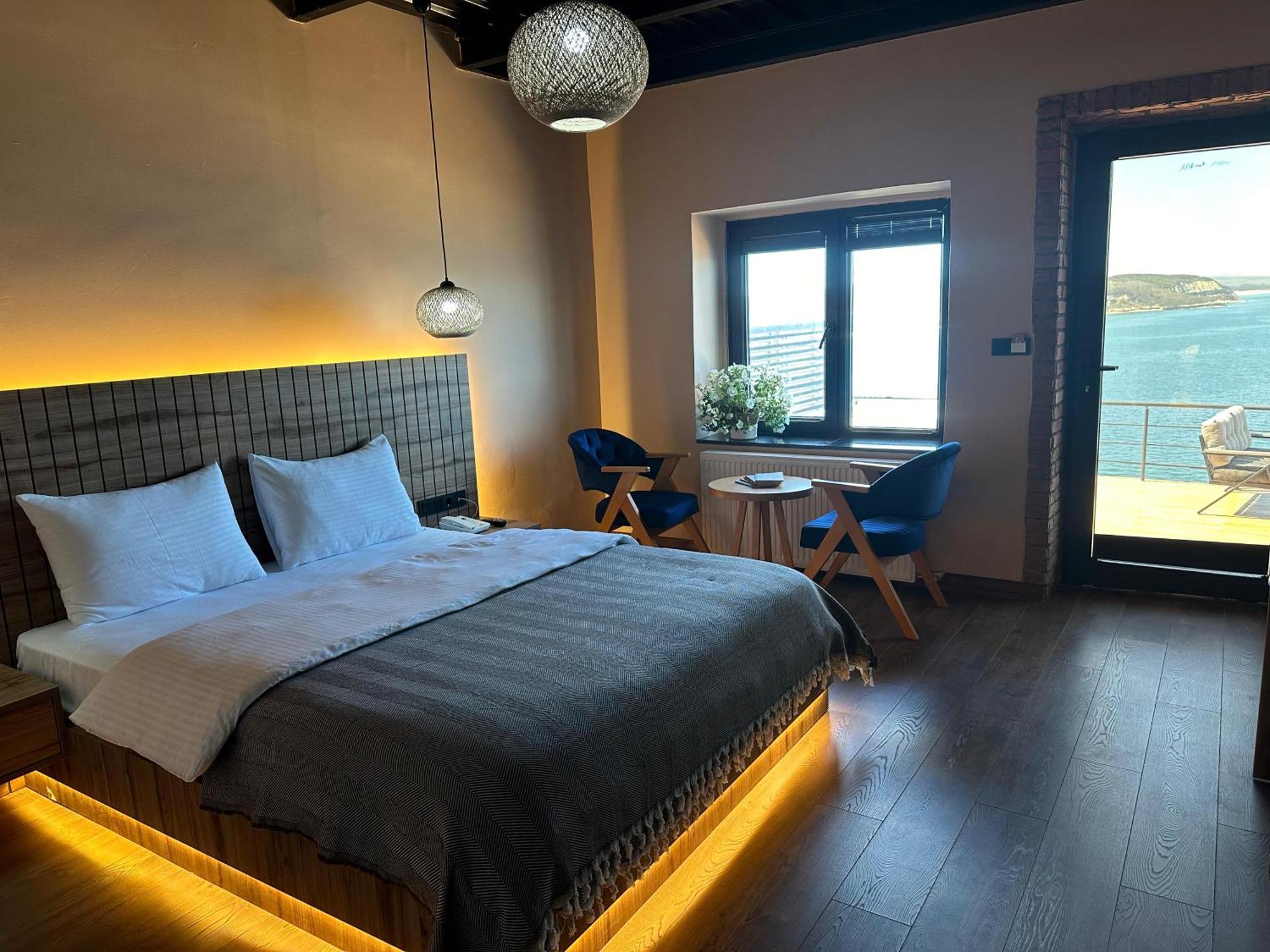 Marina Fener Hotel Istanbul Airport Karaburun  Екстериор снимка
