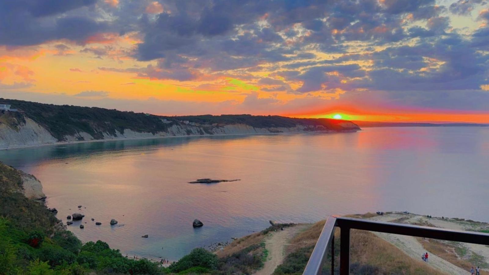 Marina Fener Hotel Istanbul Airport Karaburun  Екстериор снимка